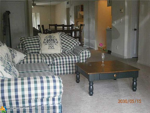 3rd image of 959 SE 2nd Ave APT 122