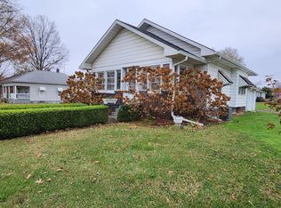 1050 Walnut St, Clinton, IN 47842