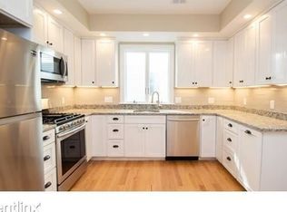 10 Edwin St, Brookline, MA 02445