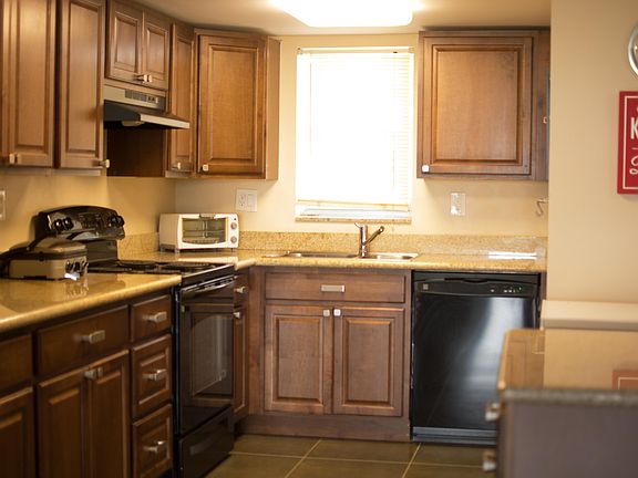 3rd image of 3300 W Rolling Hills Cir APT 709
