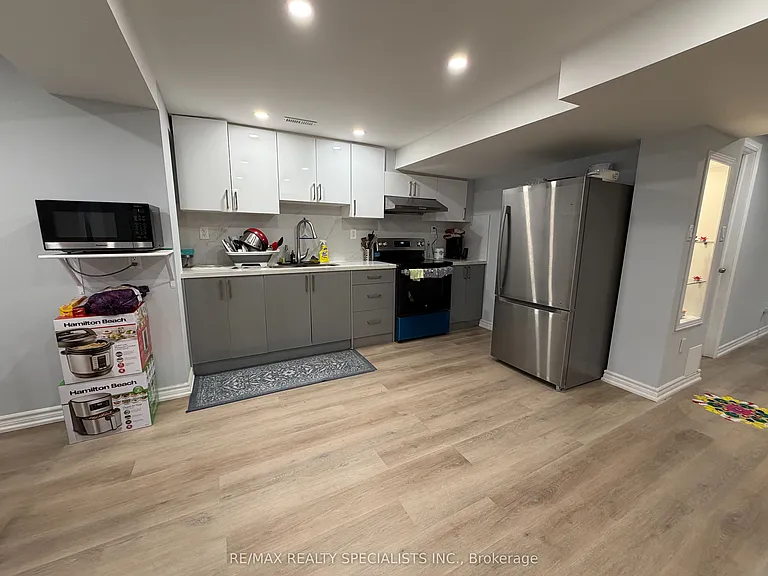 934 Boyer Blvd #BASEMENT — Photo 17