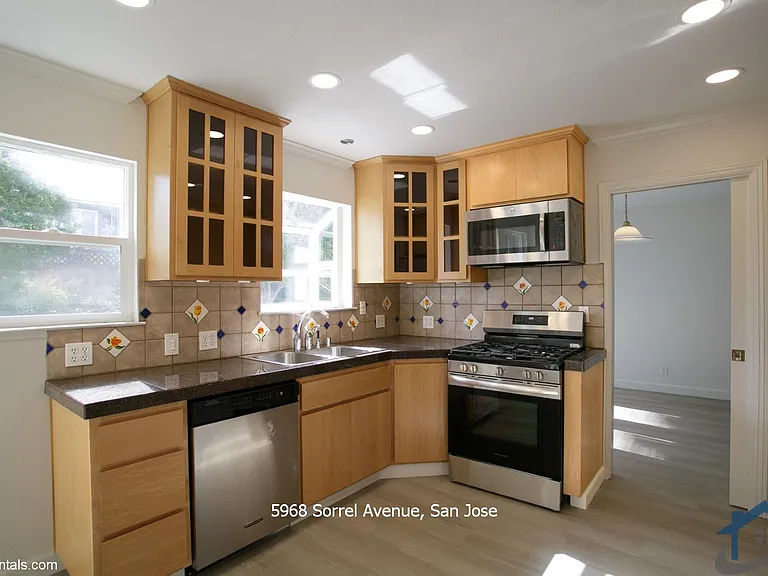 5968 Sorrel Ave — Photo 3