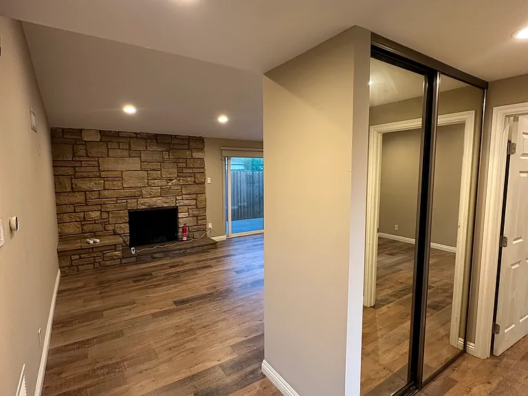 7126 Delco Ave — Photo 5