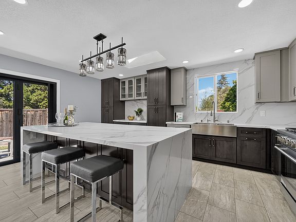 4th image of 3105 Rowe Pl