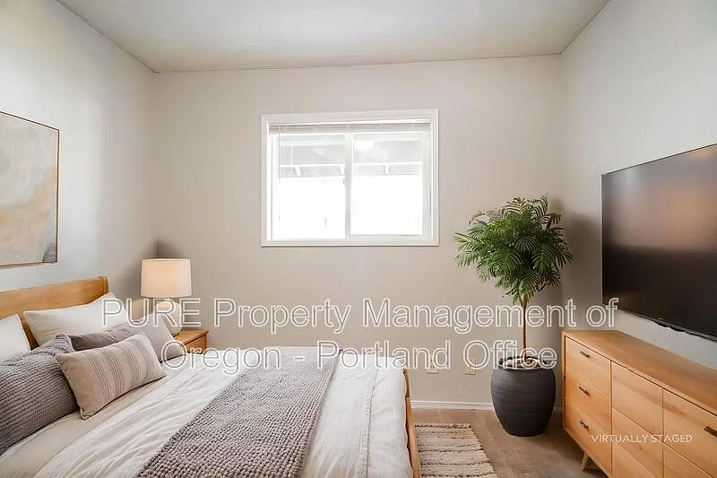 Building Photo - 1049 SE Walnut St #11