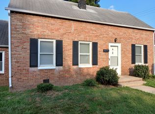 2 Langston Blvd, Hampton, VA 23666