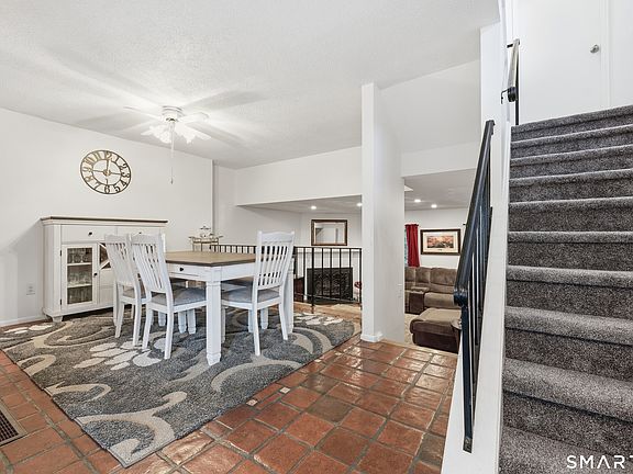 4th image of 30 Stonegate Circle #F