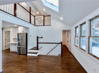 14 River Rd, Tuxedo Park, NY 10987