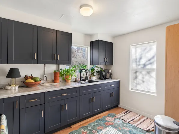 730 NW Ritchie St APT B, Pullman, WA 99163