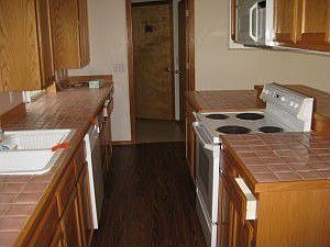4th image of 200 S Parkwood Pl