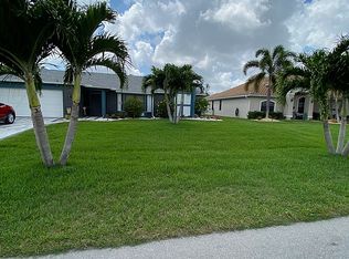 812 SW 2nd Ave, Cape Coral, FL 33991