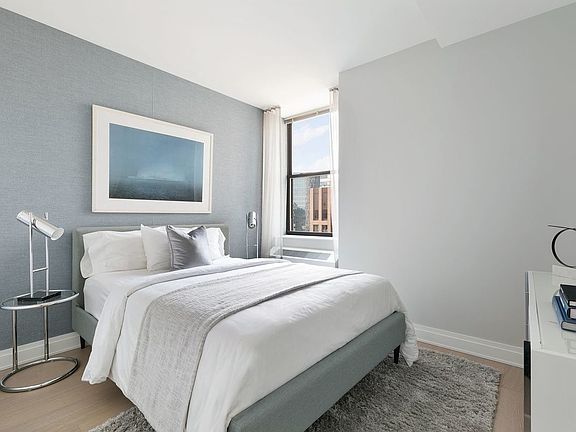 4th image of 70 Pine St APT 3306