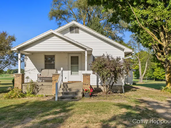 547 Jermyn St, Ionia, MI 48846