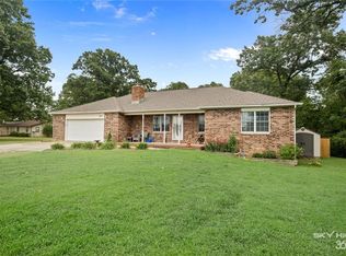 3837 N Arkansas St, Rogers, AR 72756