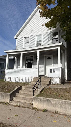 921 Vine St Photo 1