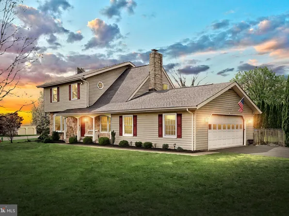 1213 Julianne Dr, Hummelstown, PA 17036