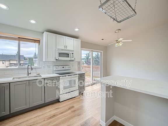 3rd image of 19917 83rd Ave E