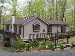 117 N Cherry Ln, Greentown, PA 18426