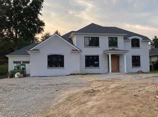 135 Idle Hour Dr, Lexington, KY 40502