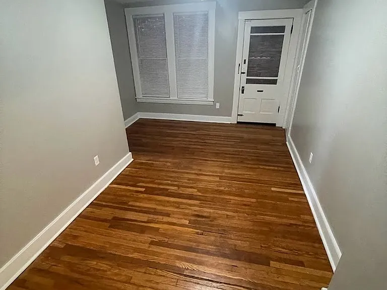 1014 Logan Ave — Photo 5