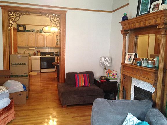 2nd image of 421 W Belden Ave #1F