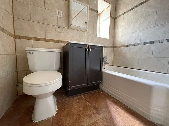 3rd image of 36 Duncan Ave #43E