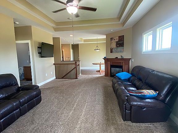 4th image of 704 Sawgrass Dr