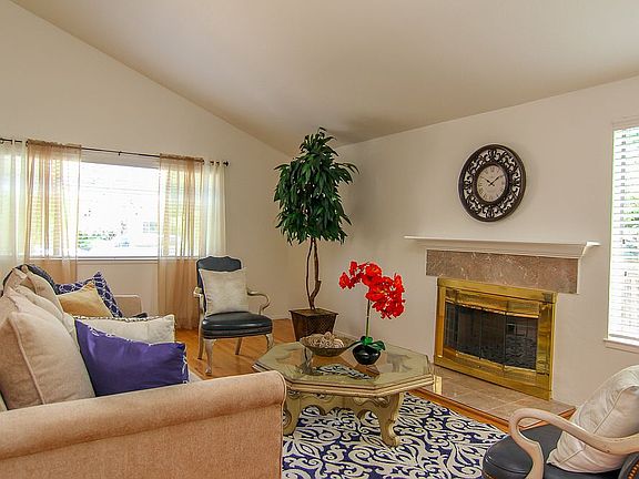 5th image of 4671 Holycon Cir