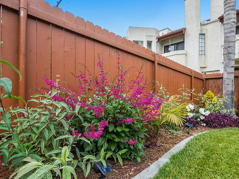 1236 Thomas Ave — Photo 28