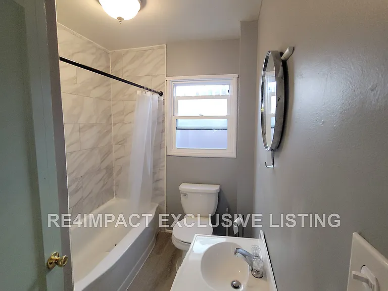 1257 E 34th St — Photo 9