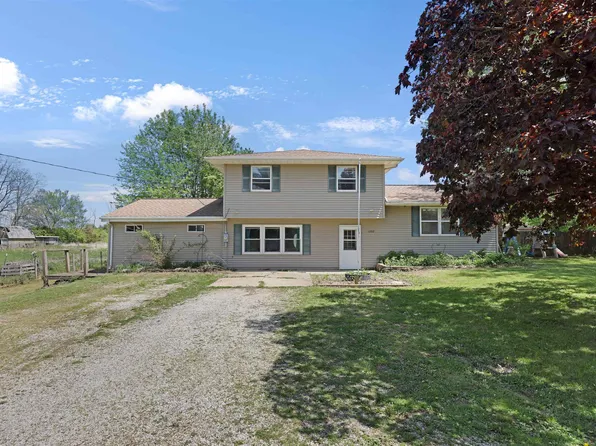 1302 Lourdes Rd, Metamora, IL 61548