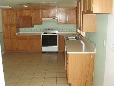 4th image of 4614 W Carol Ave