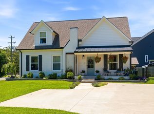 1001 Graybar Ln, Nashville, TN 37204