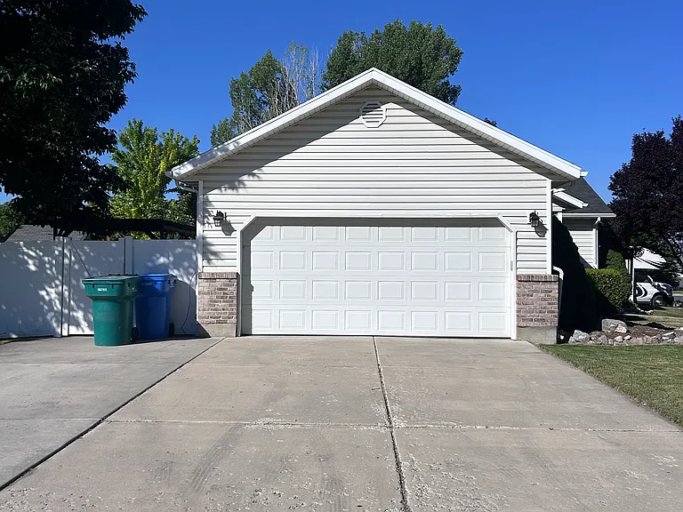 1956 N Airport Dr — Photo 12