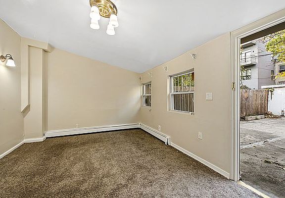 4th image of 477 Midwood St #1