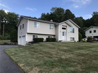 28 Bridge Rd, Nanuet, NY 10954