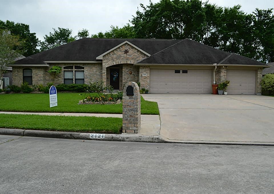 1st image of 2121 Troon Dr