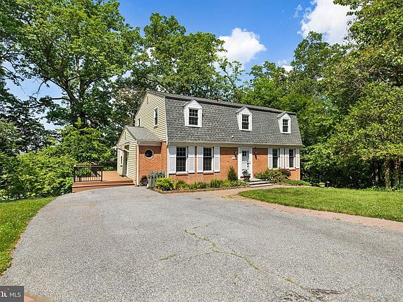 2nd image of 1006 W Joppa Rd