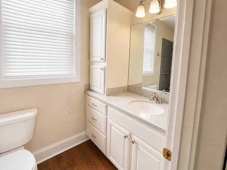 2678 Broad St — Photo 8
