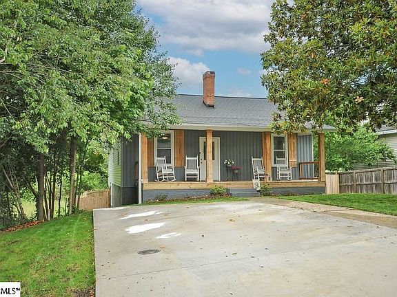 2nd image of 15 School St