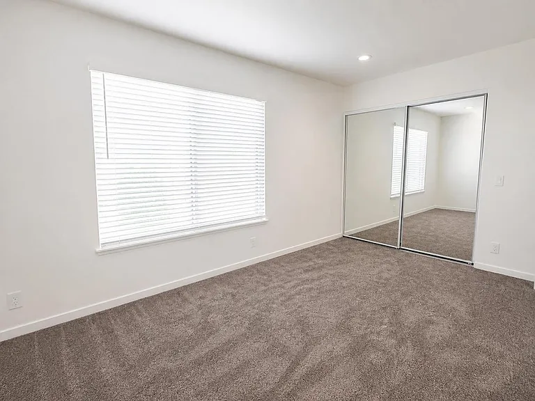 3853 Bixby Dr — Photo 14