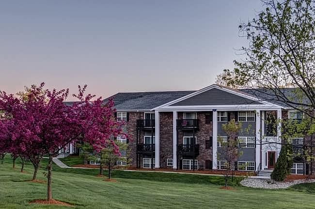 1st image of 2322 Knob Hill Dr