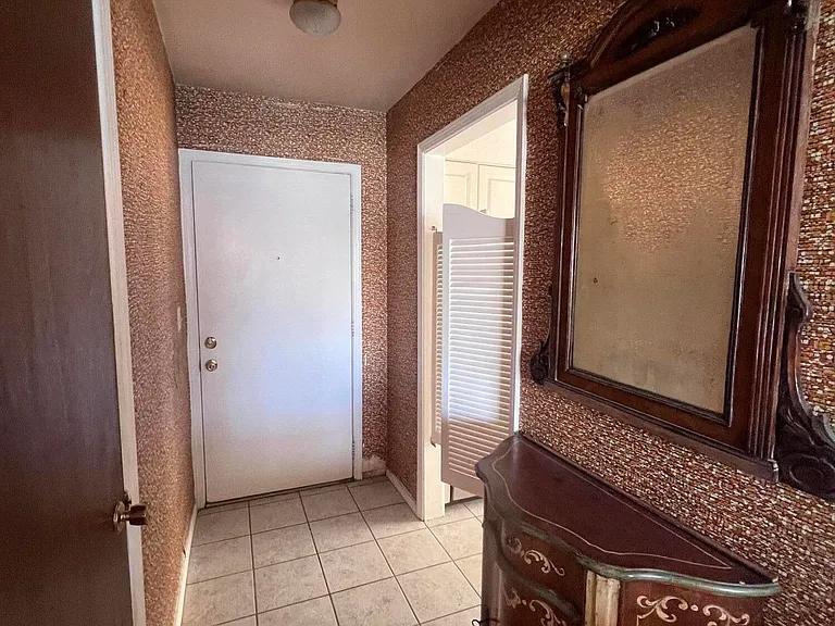 5017 McCormick Ln — Photo 8