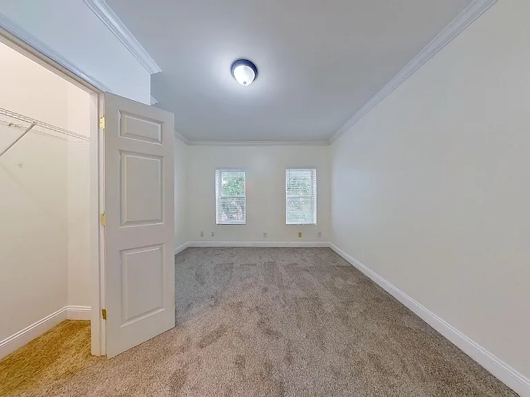 412 S Eaton St — Photo 7