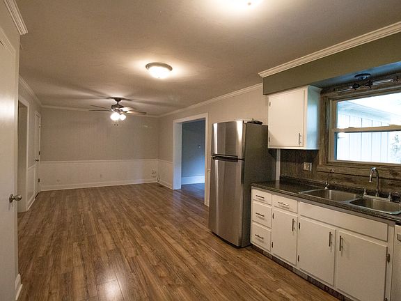 5th image of 8065 N Richardt Ave