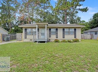 241 Pointe South Dr, Hinesville, GA 31313