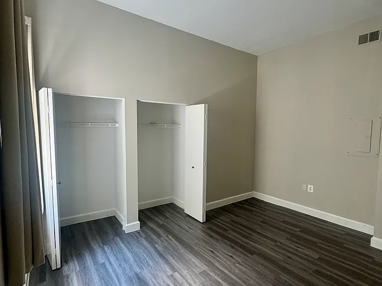 14 E Chase St #203 — Photo 10