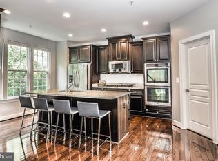 4055 Glendale Way, Fairfax, VA 22030