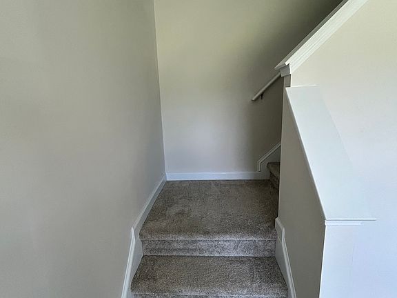 5th image of 127 Uzzell Rd