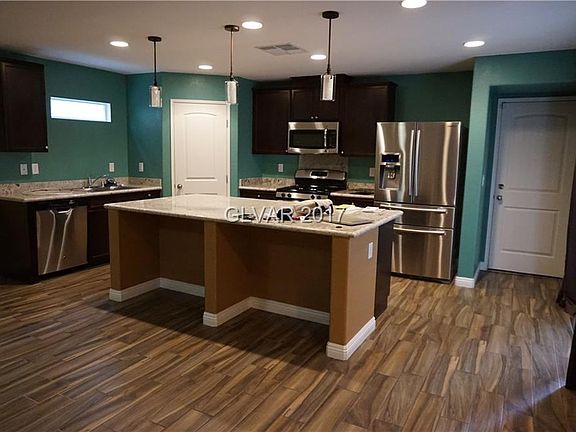 4th image of 10075 Emerald Edgewater Ct #0